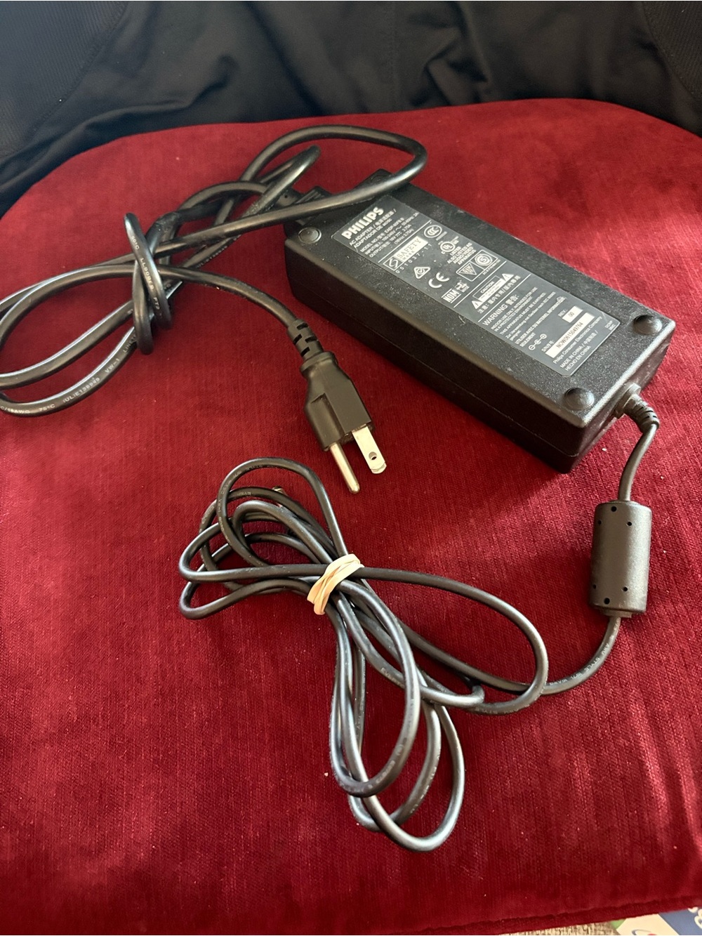 Philips AC Power Supply Adapter Model: EADP-60FB-B Output:16V 3.75A
